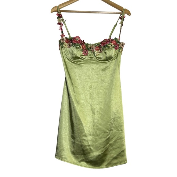 Princess Polly Dresses & Skirts - Princess Polly Mini Dress Womens 6 Lime Green Satin Floral Embroidered Bustier
